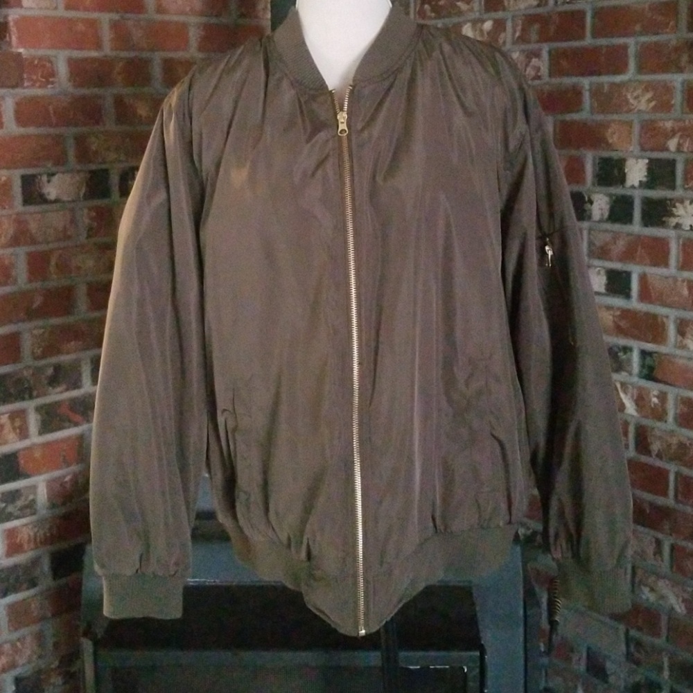 Army green puff jacket